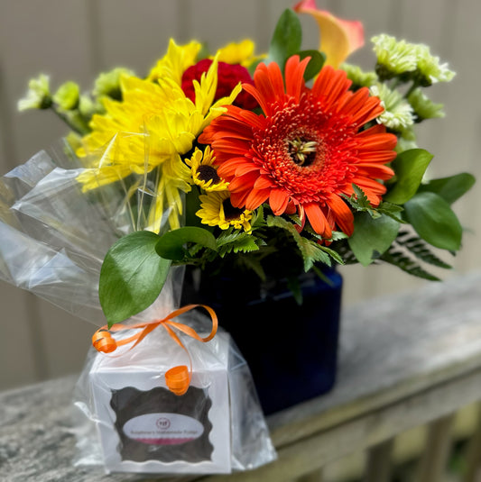 Deal of the Day Sunburst Bqt with Fudge