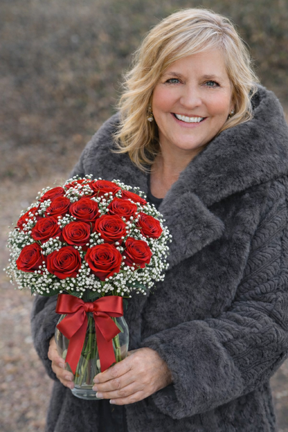 Stylish Faux Fur Coat & Roses Package